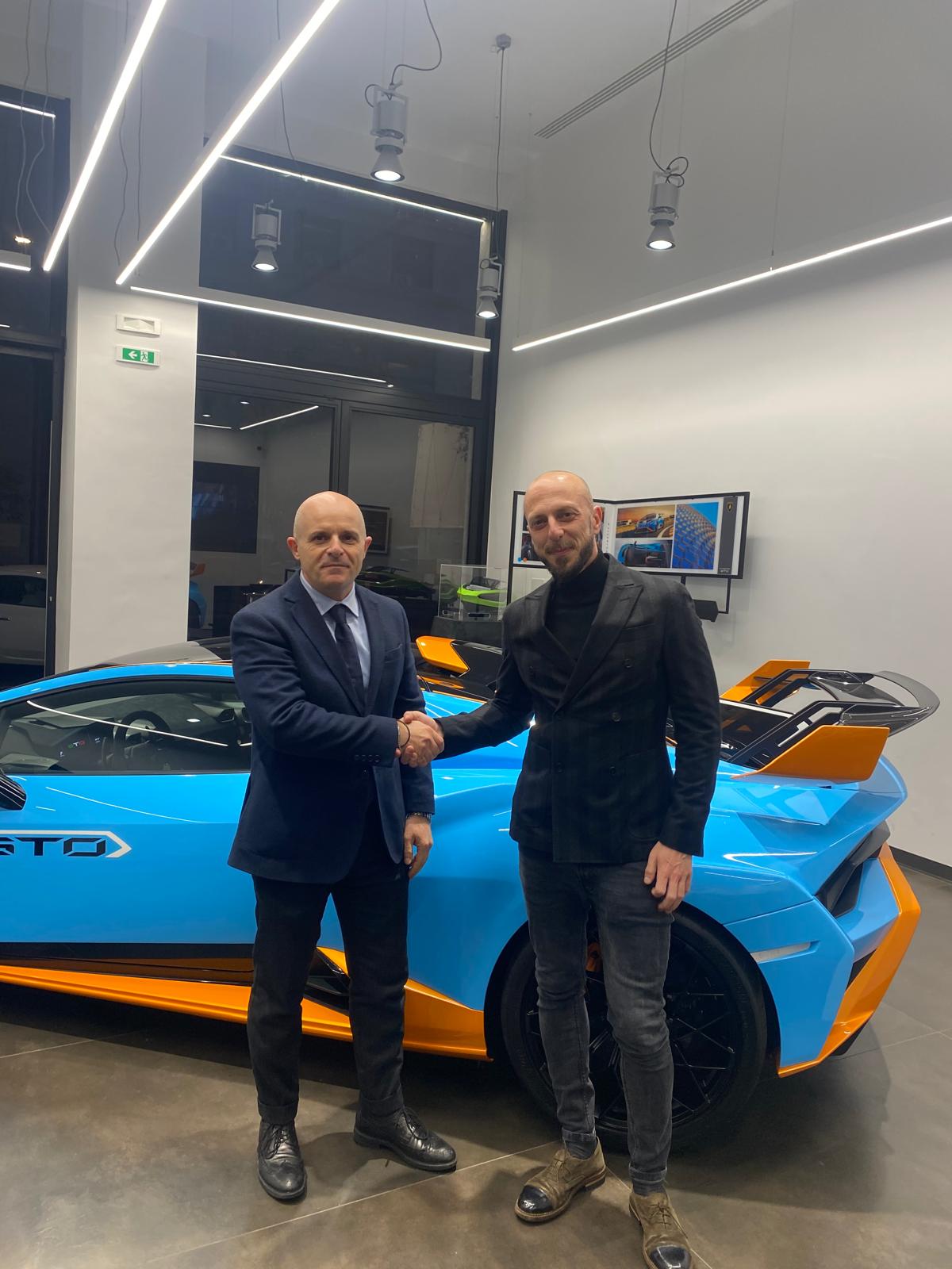 Compro Ferrari F8 Tributo Milano — valutazione 24h
