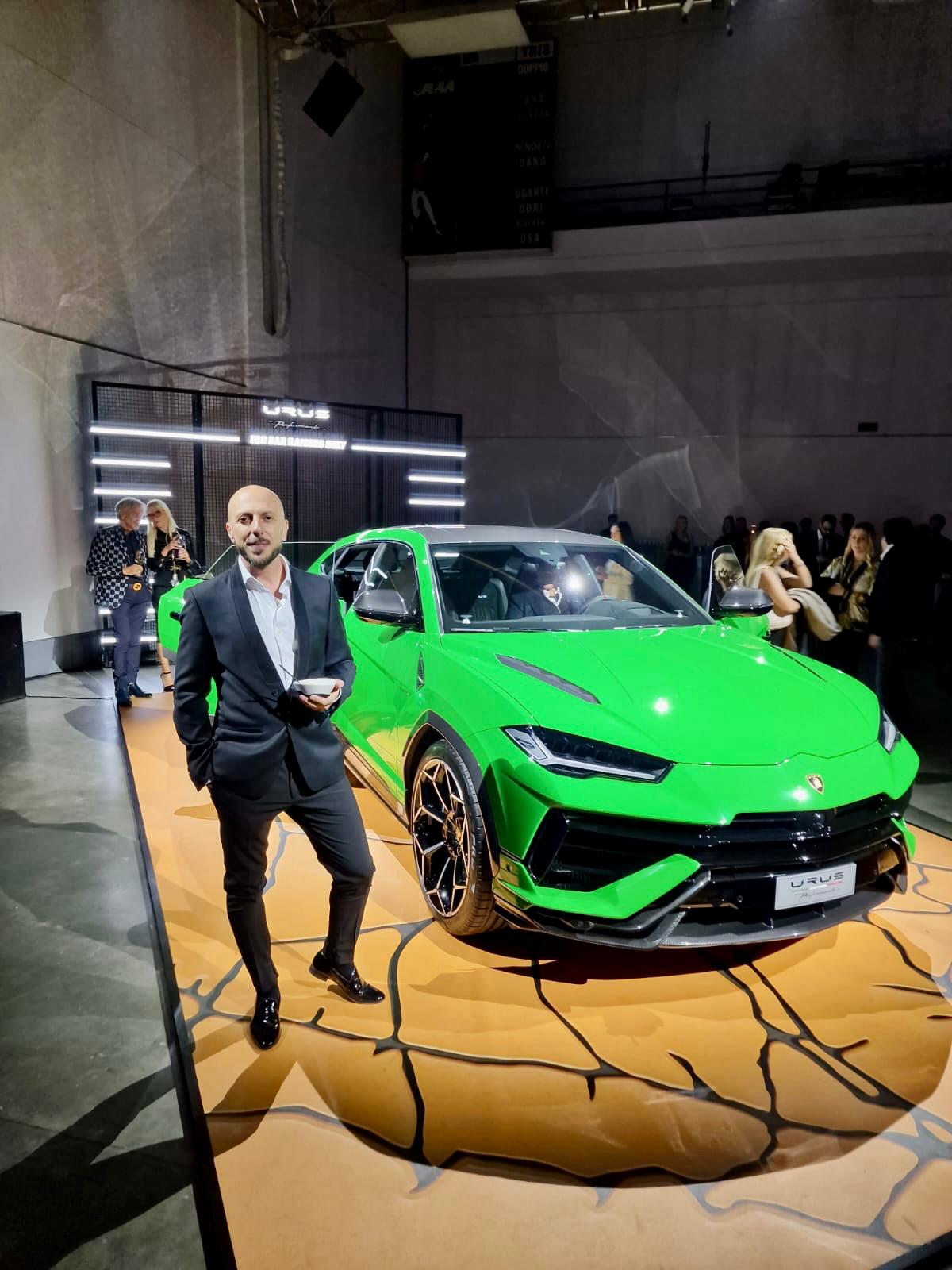 Compro Lamborghini Urus Performante Pearl Capsule verde Milano